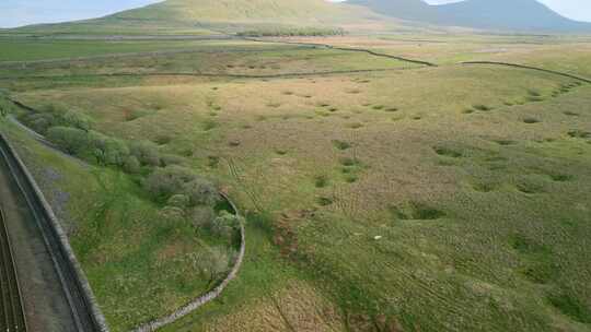 横跨北约克郡摩尔兰的Ribblehead