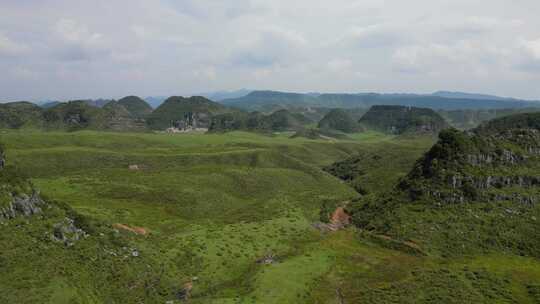 贵州山川阿西里西草原白云蓝天