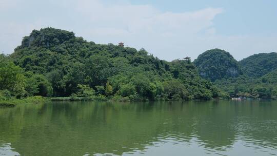 广西柳州山水龙潭公园湖水风景