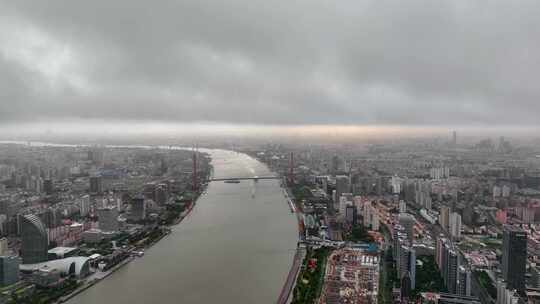 上海台风天云雾延时  上海乌云延时