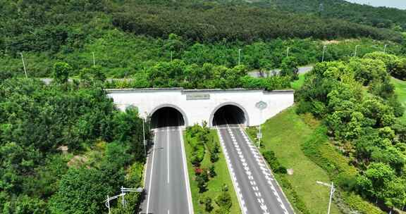 高速公路和渔洋山隧道