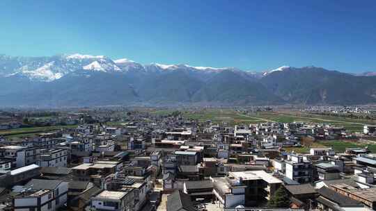 航拍云南旅游大理苍山洱海田园自然风景