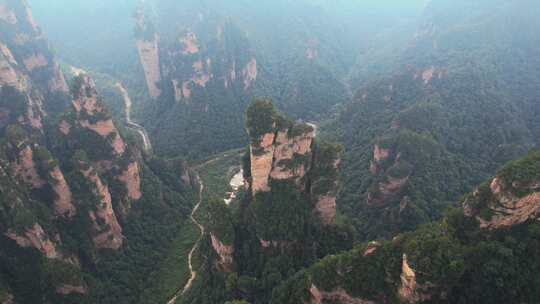 航拍湖南旅游张家界山峰自然风景