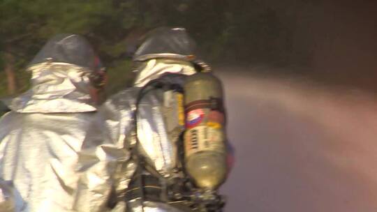 消防员灭火实拍视频素材模板下载