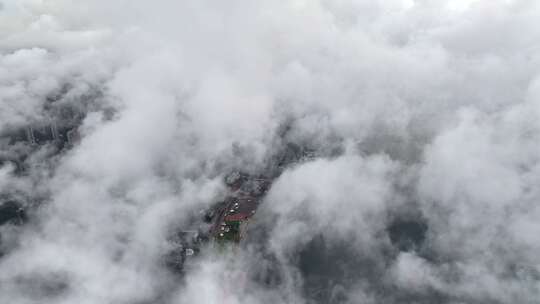 香港维多利亚港飞鹅山日落高空云层航拍