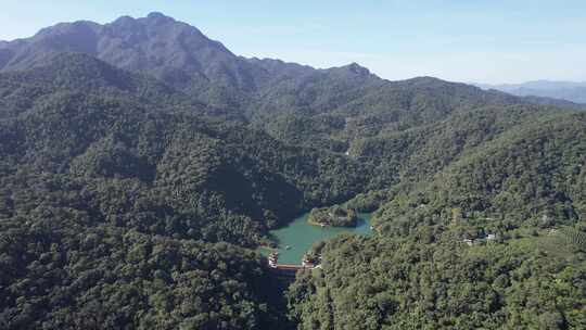 祖国大好河山肇庆鼎湖山5A景区蝴蝶湖航拍