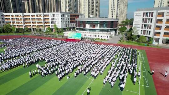 湖南衡阳市高新成章实验学校校园足球场航拍