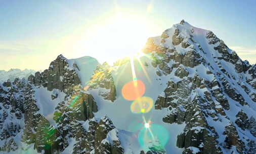 日照金山 雪山之巅 雪山 云海 山峰延时