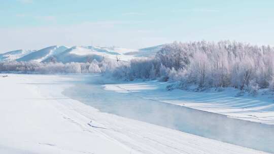 4K冬季呼伦贝尔雪原河流雾凇梦幻航拍