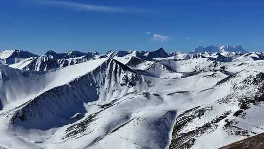 西藏纳木错雪山航拍原创