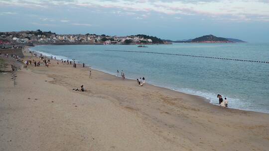 大海航拍沙滩海岸线海边沙滩旅游小镇渔村