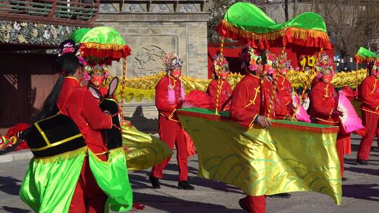 传统民俗庙会表演扭秧歌