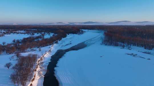 内蒙古自然风光寒冬湿地冰河丛林雪景视频素材模板下载