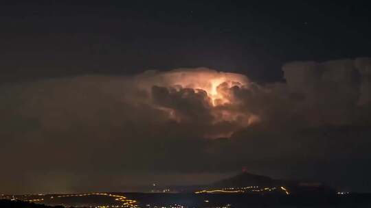 夜空中的电闪雷鸣视频素材模板下载