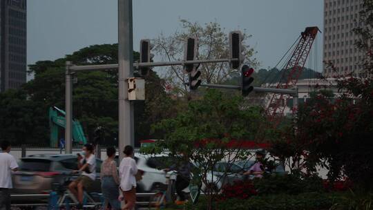 繁忙的城市道路