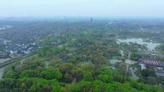 航拍烟雨江南扬州瘦西湖风景区