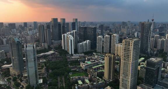 美丽成都夏天日落航拍城市风景