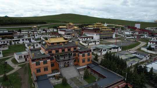 四川阿坝州若尔盖县达扎寺航拍建筑风光