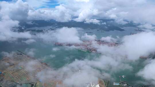 航拍深圳盐田港云雾缭绕的自然风景