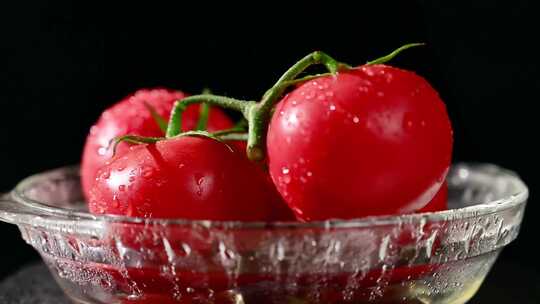 西红柿番茄蔬菜水果喷水水滴水灵灵特写