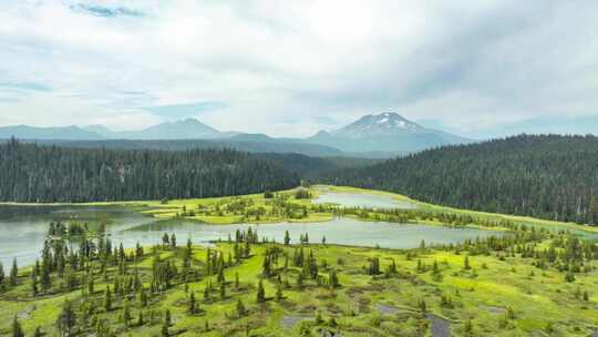 航拍森林河流湖泊高山山脉蓝天白云大自然