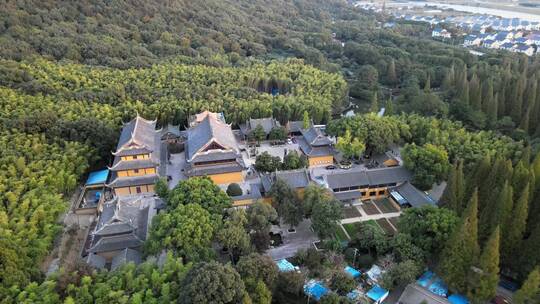 下午阳光下的常熟宝岩禅寺