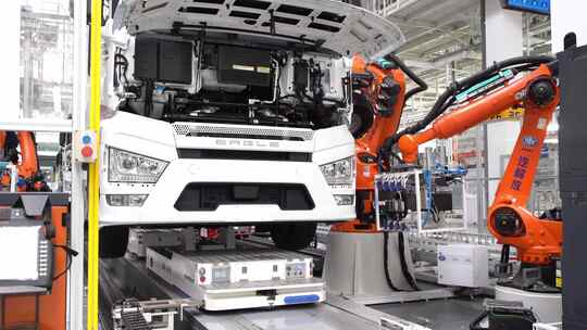 汽车卡车智能化生产线机器人手臂视频素材模板下载