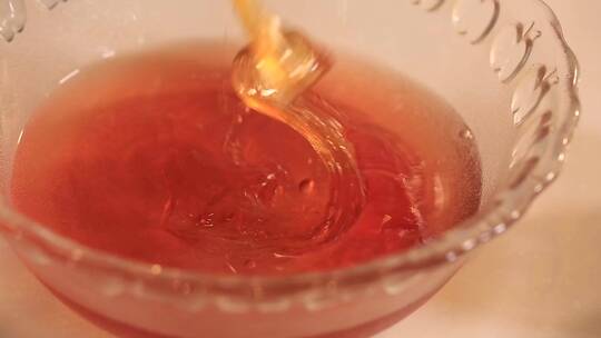 【镜头合集】红醋配制脆皮料汁刷在肘子上视频素材模板下载