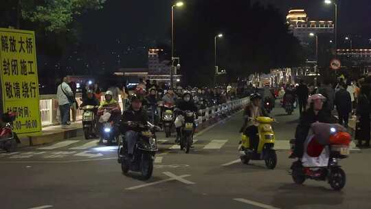 夜晚城市生活路口车流视频素材模板下载