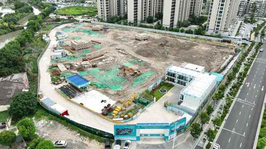 航拍福州在建中福高小学部、初中部建筑工地视频素材模板下载