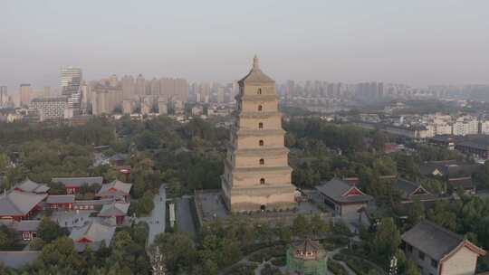 西安大雁塔全景俯瞰城市景观