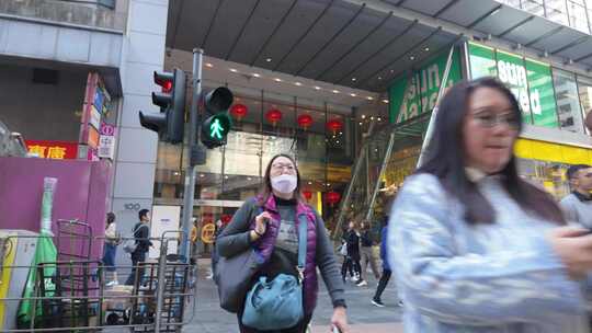 香港中环行人过马路的城市街道景象