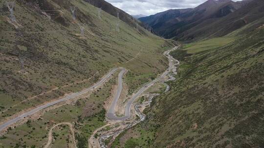 西藏山南市旷野自驾游旅行公路风光