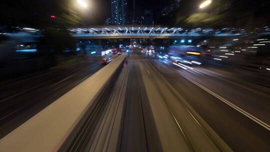 夜晚繁忙的城市