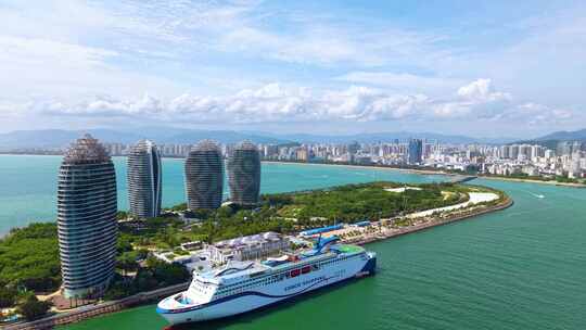 海南三亚凤凰岛航拍旅游海边三亚河4k