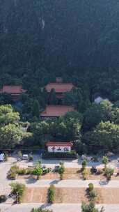 竖版航拍阳朔十里画廊监山寺