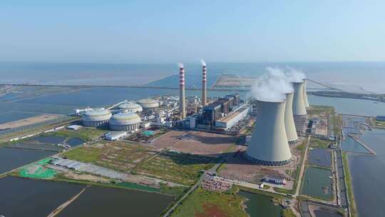 天津海边的发电厂航拍景观