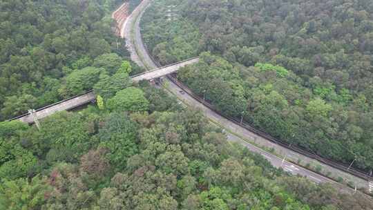 山地间公路航拍