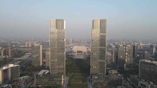 河南郑州绿地双子塔地标建筑航拍