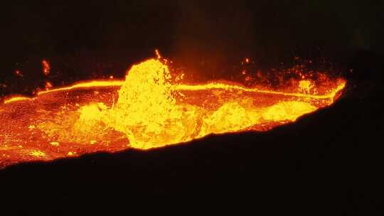 航拍火山岩浆沸腾