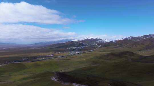 航拍青藏高原青海祁连山脉天境祁连雪山雪景