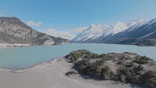 航拍西藏昌都然乌湖山水视频素材模板下载