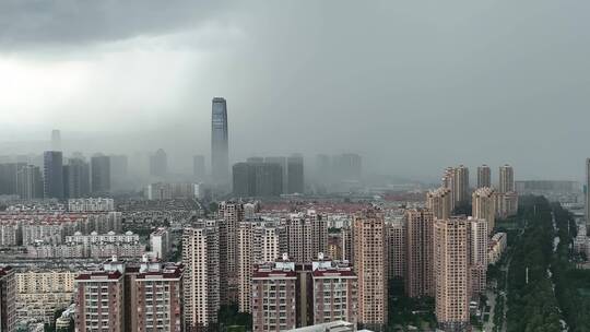 暴风雨中的城市大疆御3原片未删减视频素材模板下载