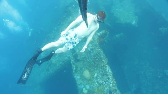 巴厘岛沉船自由潜