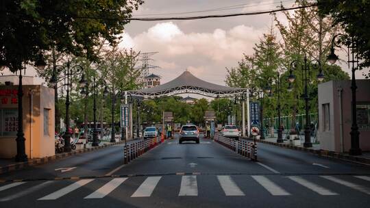 上海康城小区南门延时摄影小景