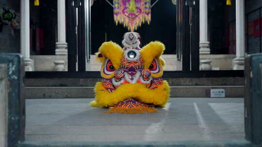 舞狮点睛仪式开光南狮醒狮舞狮训练敲锣打鼓