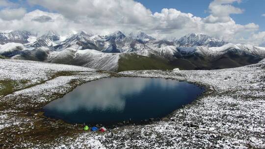 四川康定冷嘎措贡嘎山雪山风光航拍视频素材模板下载