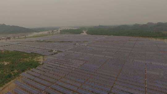 户外太阳能电池板