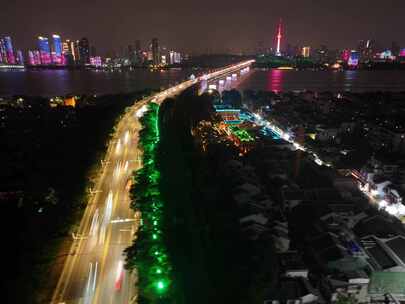 武汉长江大桥龟山电视塔夜景航拍延时夜晚车