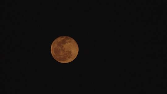超长焦拍摄超级月亮升起 延时摄影